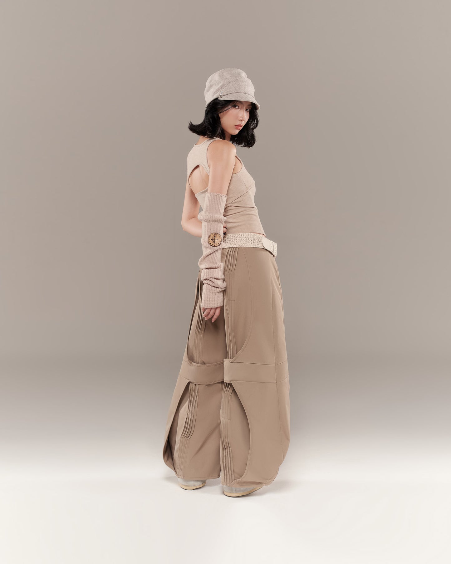 CONRAD SLEEVELESS TOP (SAND BEIGE)