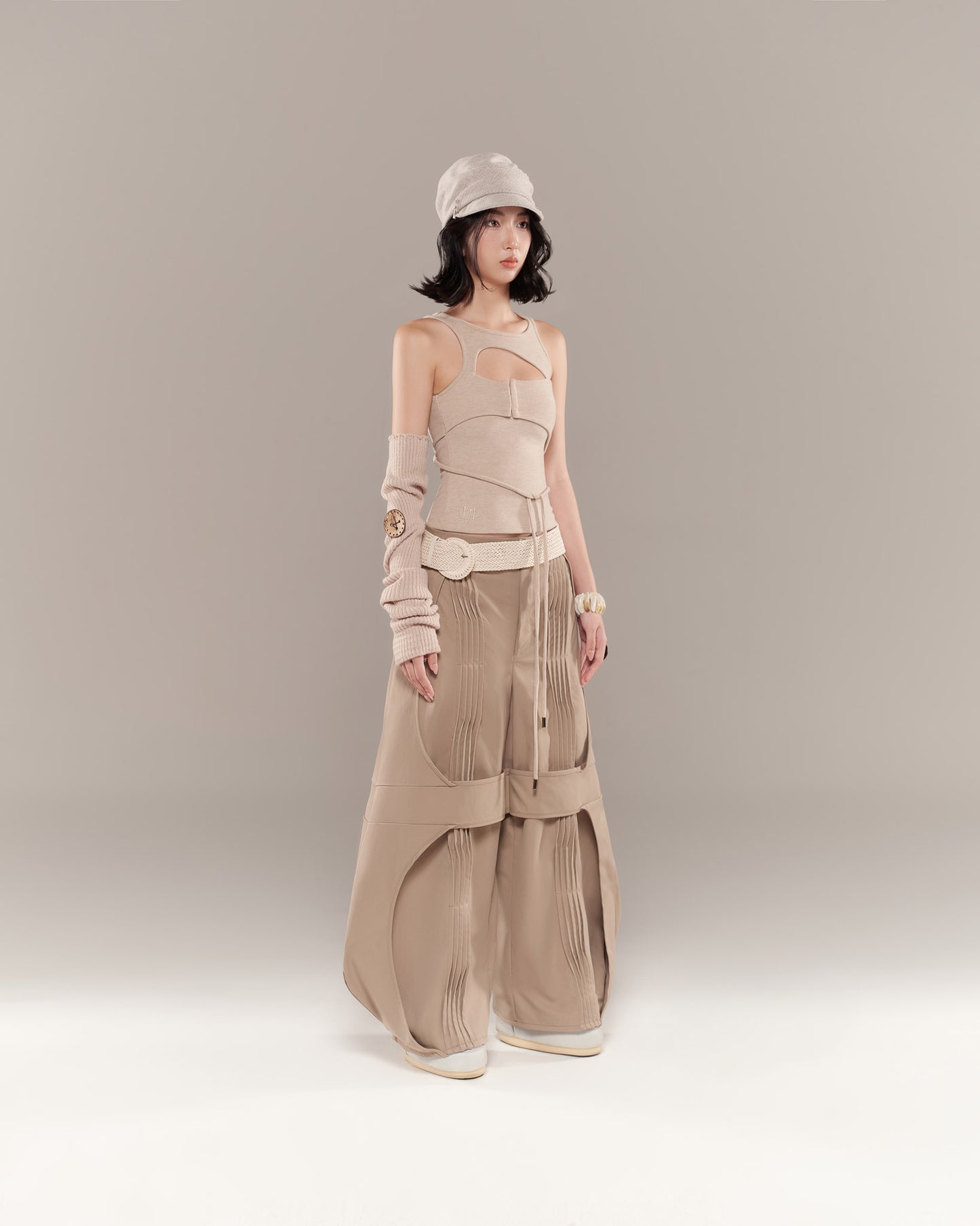 CONRAD SLEEVELESS TOP (SAND BEIGE)