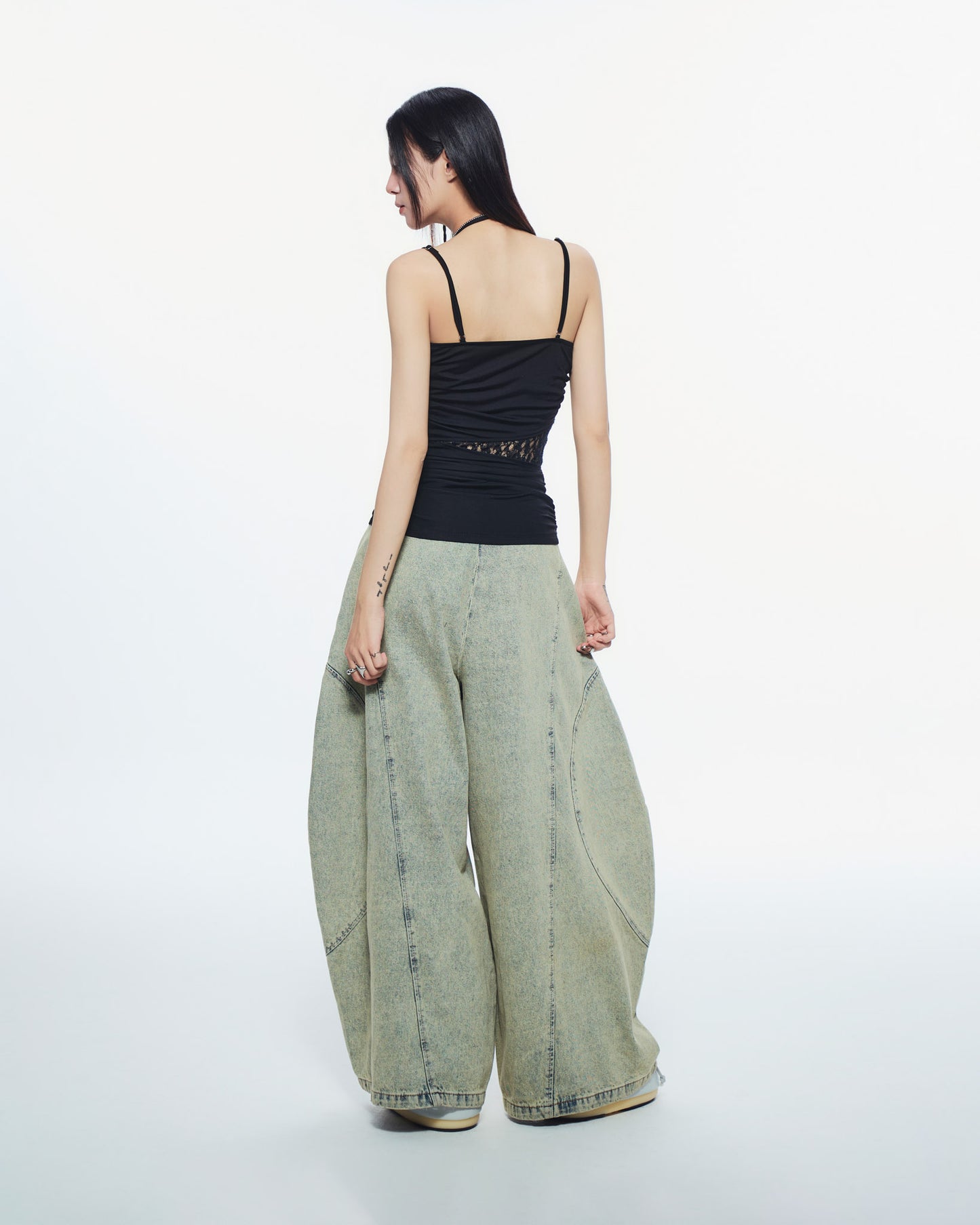 AYSEL LACE PANEL TOP (BLACK)