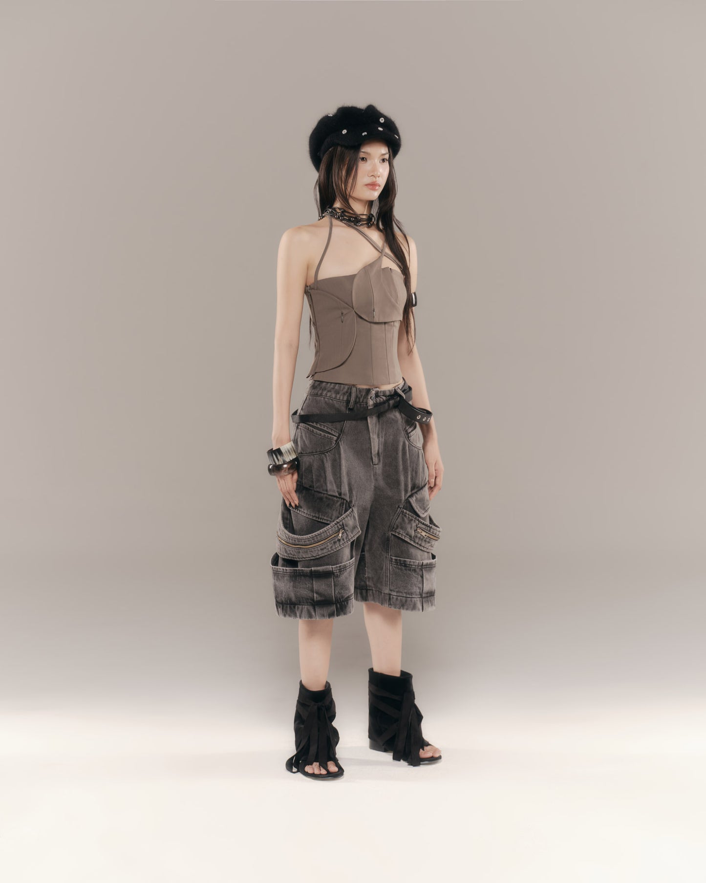 GASMIRA SHORTS (GREY WASH)